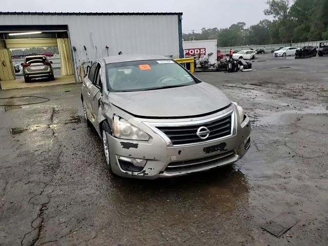 2015 Nissan Altima - Image 13