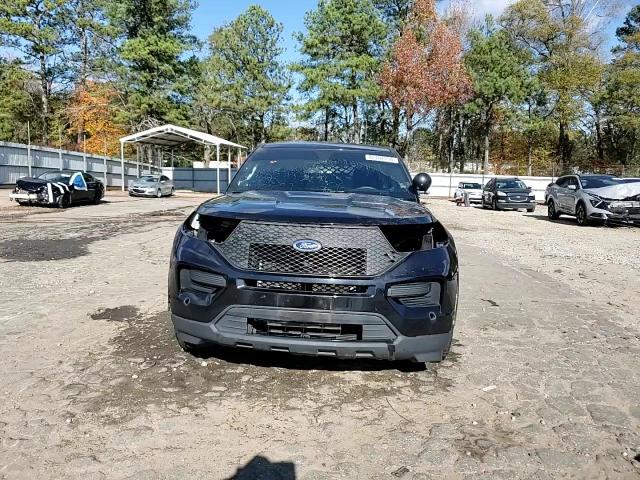 2020 Ford Explorer - Image 15