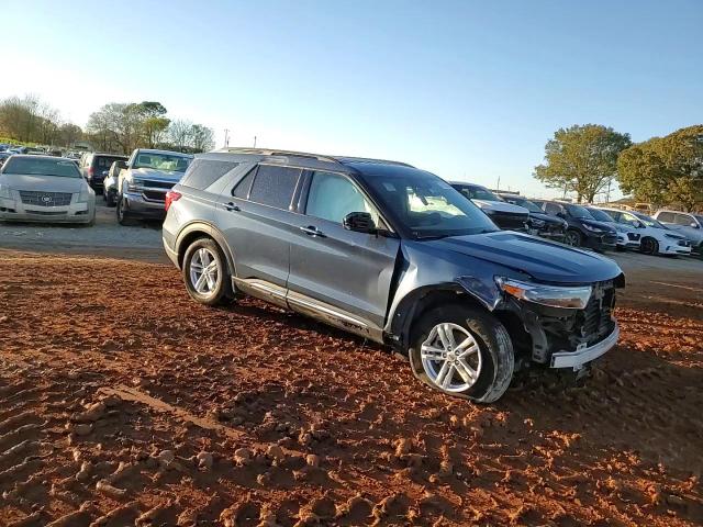 2020 Ford Explorer - Image 15
