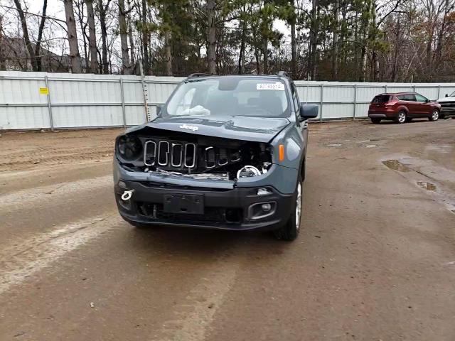2017 Jeep Renegade - Image 11