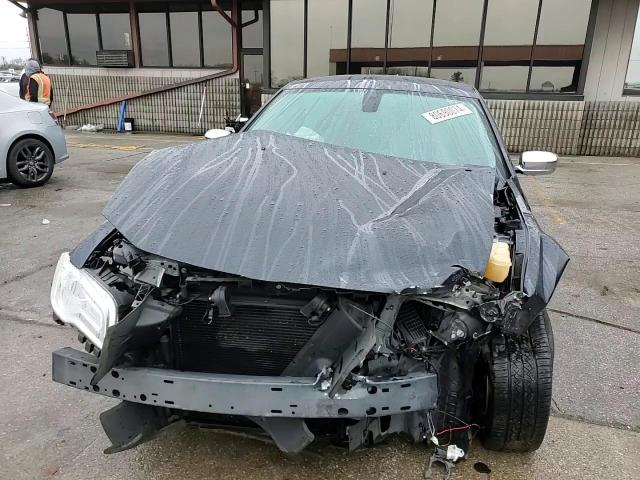 2016 Chrysler 300 - Image 11