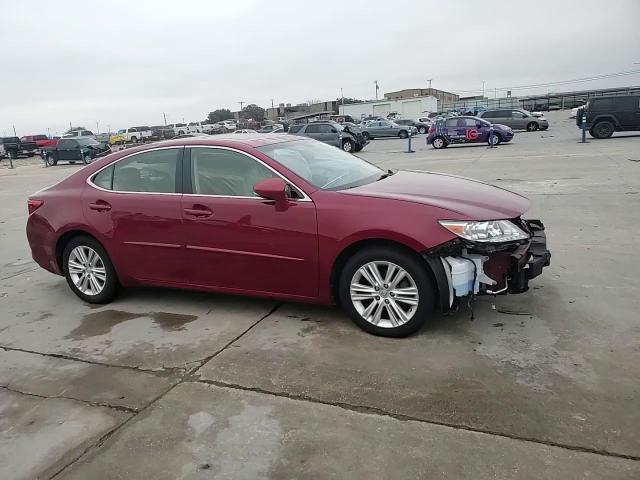 2013 Lexus ES - Image 14