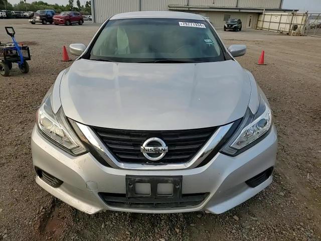 2018 Nissan Altima - Image 10