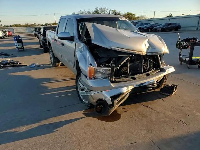 2009 GMC Sierra - Image 11