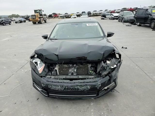 2016 Volkswagen Passat - Image 11