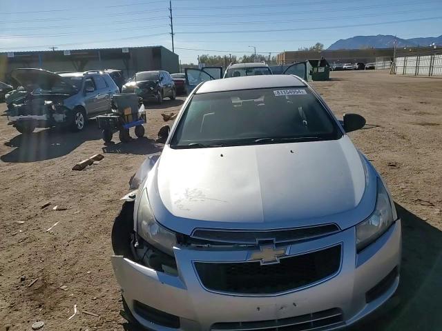 2011 Chevrolet Cruze - Image 10