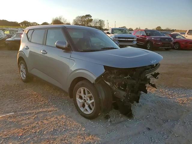 2022 Kia Soul Lx VIN: KNDJ23AU2N7814070 Lot: 81994094