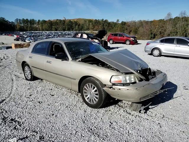 2004 Lincoln Town Car Executive VIN: 1LNHM81W34Y658200 Lot: 79671644