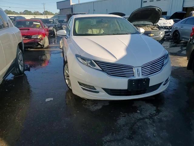 2016 Lincoln MKZ - Image 14