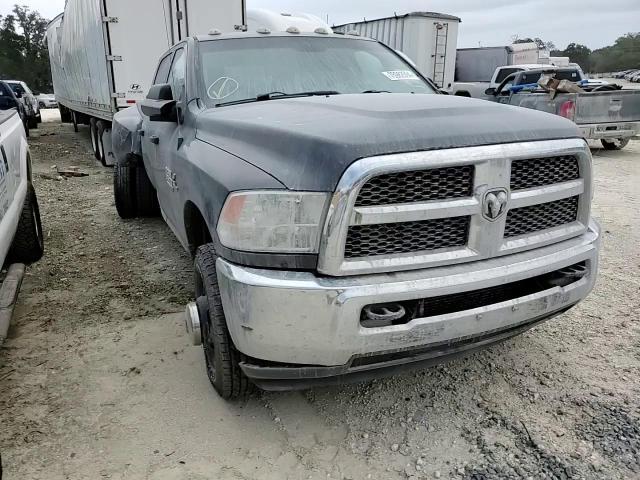 2016 RAM 3500 - Image 11