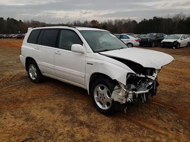 2004 Toyota Highlander - Image 12