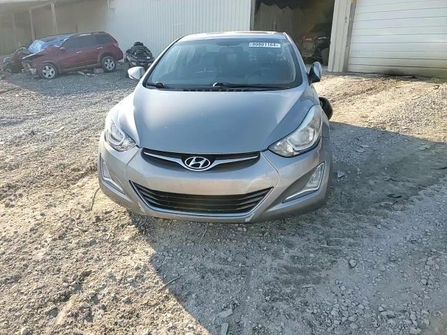 2016 Hyundai Elantra - Image 13