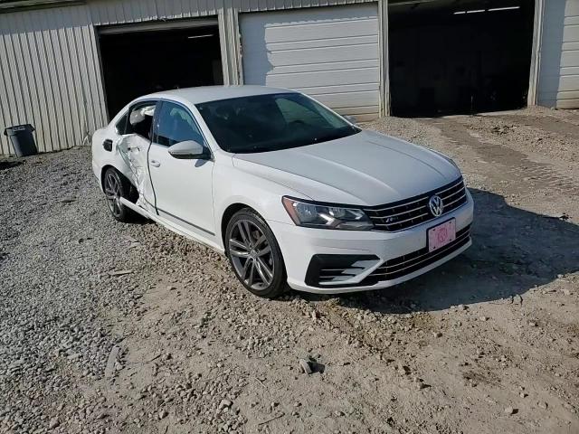 2016 Volkswagen Passat - Image 13