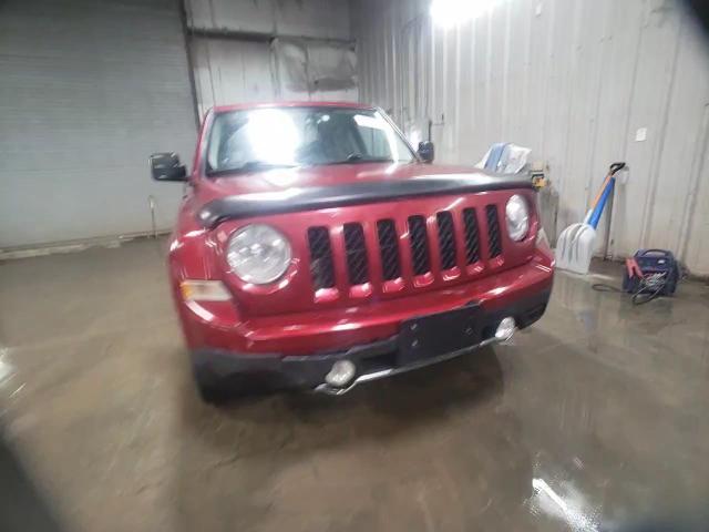 2014 Jeep Liberty (Patriot) - Image 13