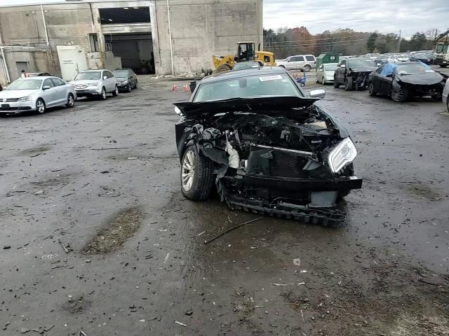 2016 Chrysler 300 - Image 11