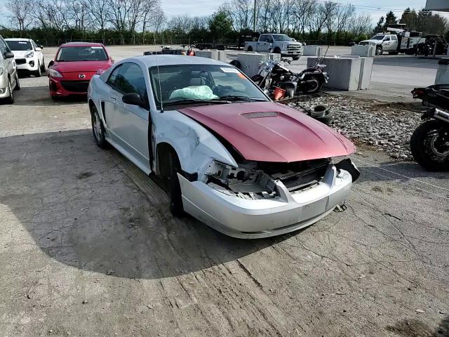 2004 Ford Mustang - Image 11