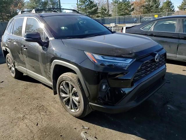 2022 Toyota RAV 4 - Image 11