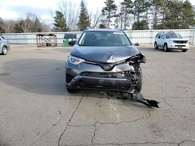 2018 Toyota RAV 4 - Image 12