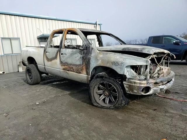 2005 Dodge RAM - Image 11