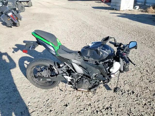 2022 Kawasaki Er400 D VIN: JKAERKD12NDAF8372 Lot: 79137804