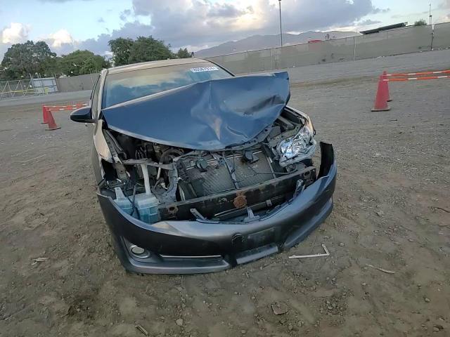 2012 Toyota Camry - Image 11