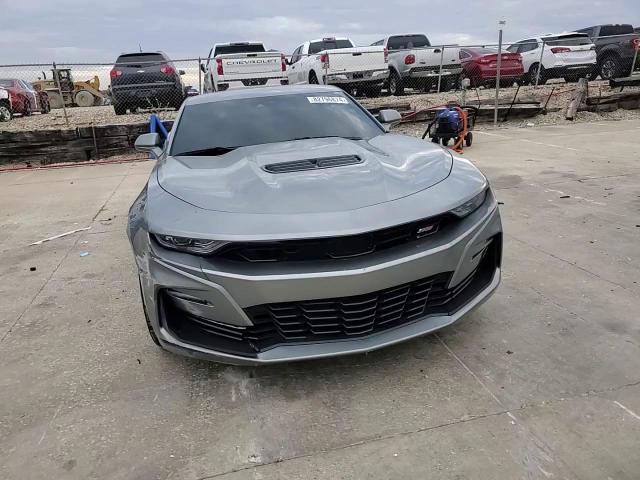 2023 Chevrolet Camaro - Image 10