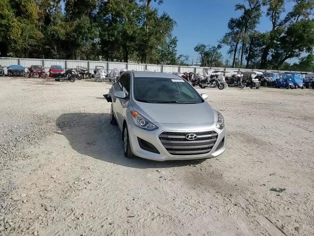 2016 Hyundai Elantra - Image 11