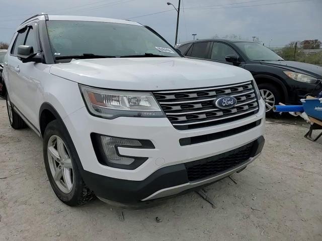 2017 Ford Explorer - Image 12