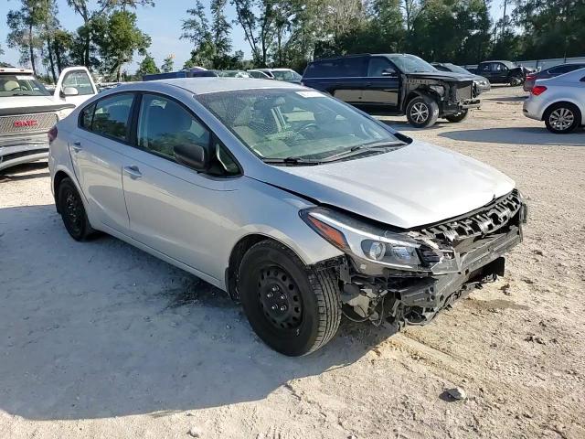 2018 Kia Forte - Image 10