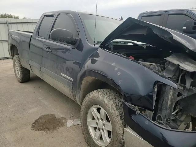 2010 GMC Sierra - Image 11
