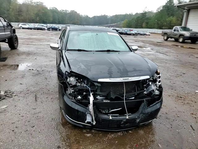 2013 Chrysler 200 - Image 10