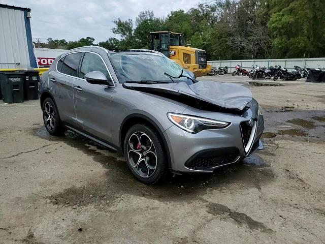 2019 Alfa Romeo Stelvio - Image 14