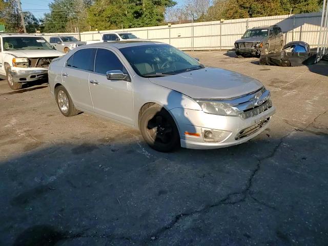 2010 Ford Fusion - Image 11