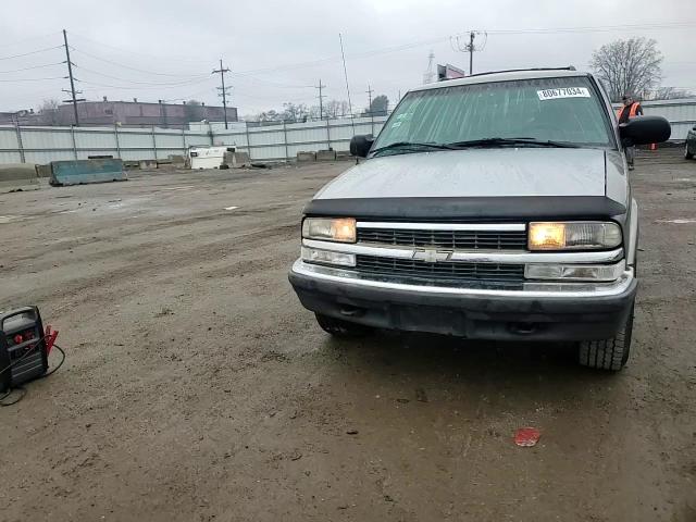 1998 Chevrolet Blazer VIN: 1GNDT13W8W2283752 Lot: 80677034