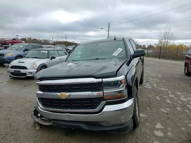 2016 Chevrolet Silverado - Image 11
