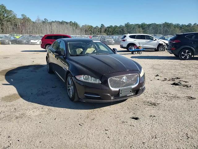 2011 Jaguar XJ - Image 10