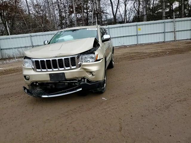 2012 Jeep Grand Cherokee - Image 11