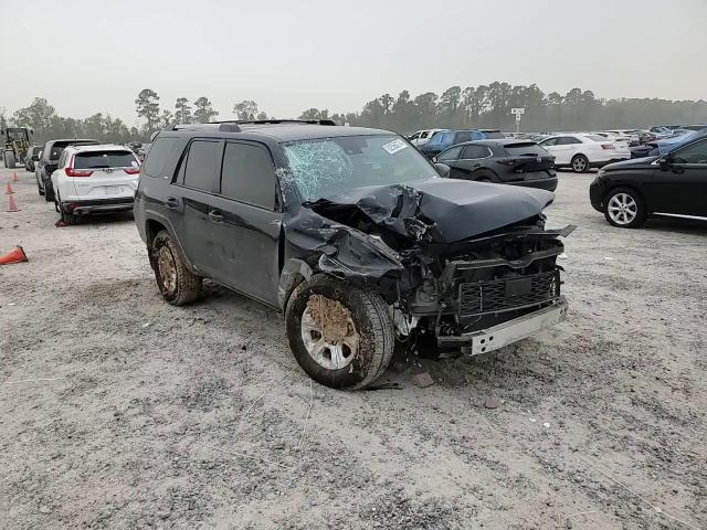 2020 Toyota 4Runner - Image 12
