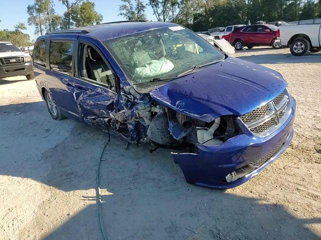 2020 Dodge Caravan - Image 12