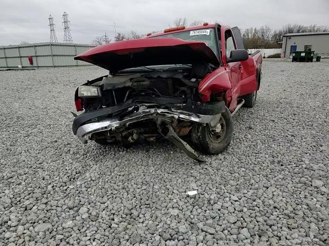 2005 Chevrolet Silverado - Image 11