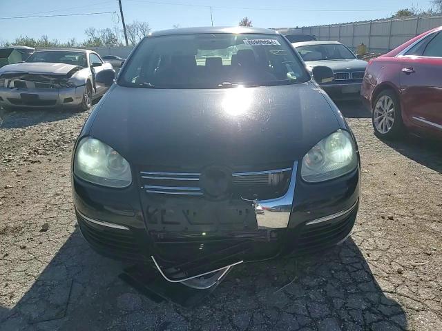2009 Volkswagen Jetta - Image 11