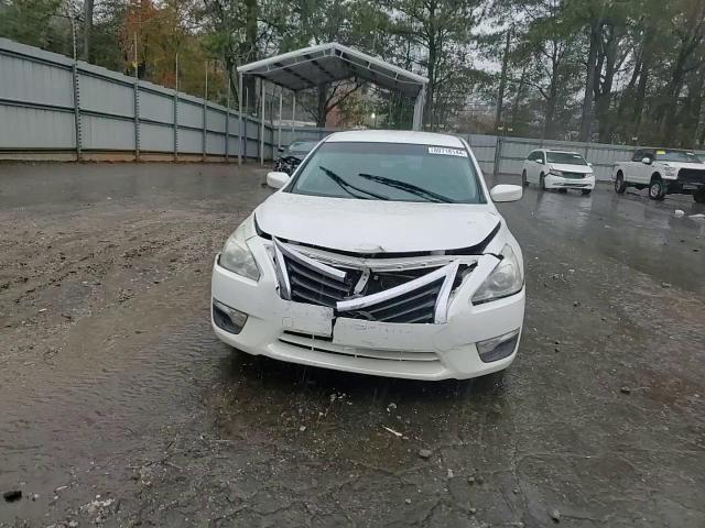 2013 Nissan Altima - Image 13
