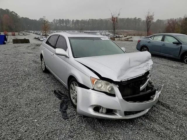 2010 Toyota Avalon - Image 10
