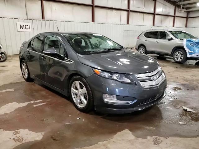2013 Chevrolet Volt - Image 13