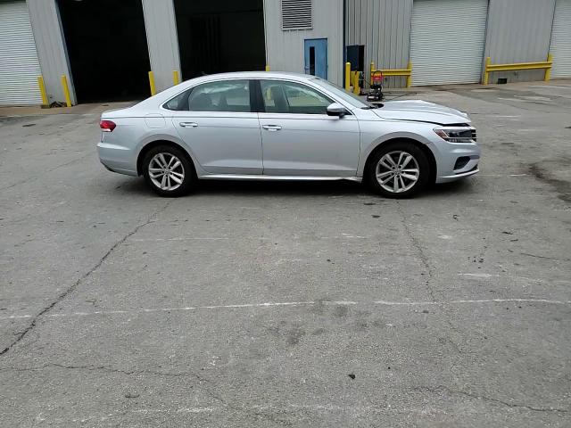 2020 Volkswagen Passat - Image 11