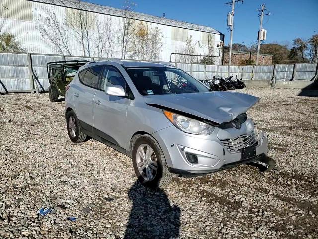 2011 Hyundai Tucson - Image 12