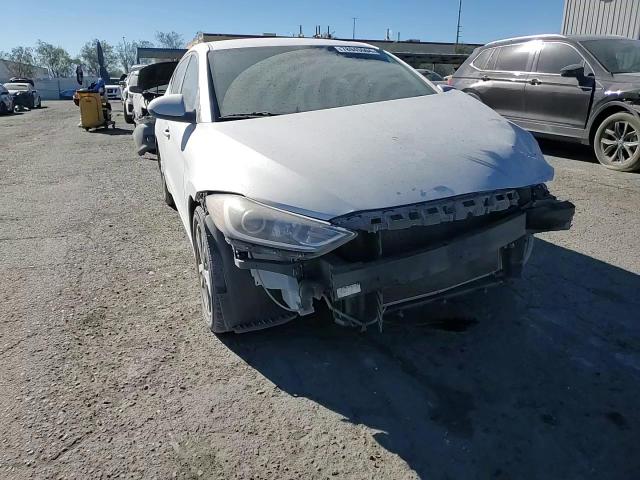 2018 Hyundai Elantra - Image 10