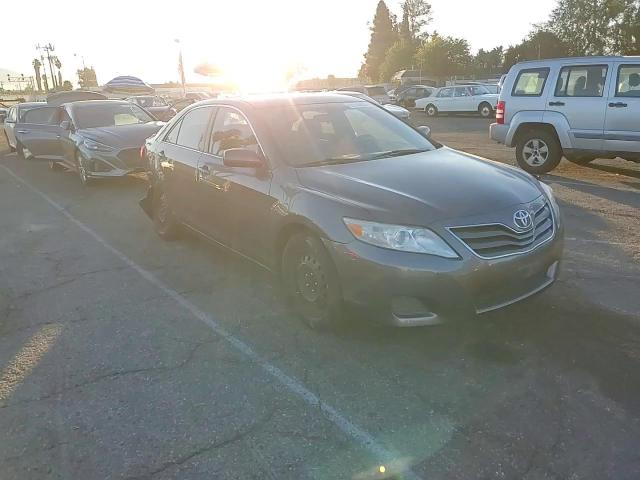 2011 Toyota Camry - Image 10