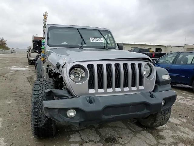 2019 Jeep Wrangler - Image 12