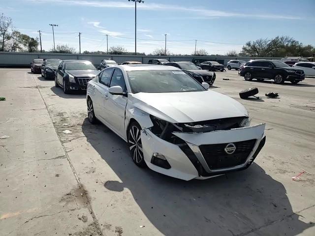 2019 Nissan Altima - Image 11